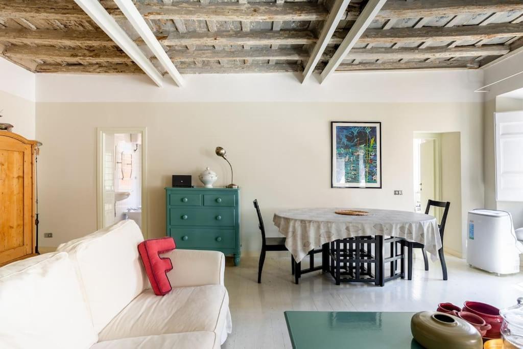 Best Authentic Apartment Monti 5 Mins From Colosseum Екстер'єр фото