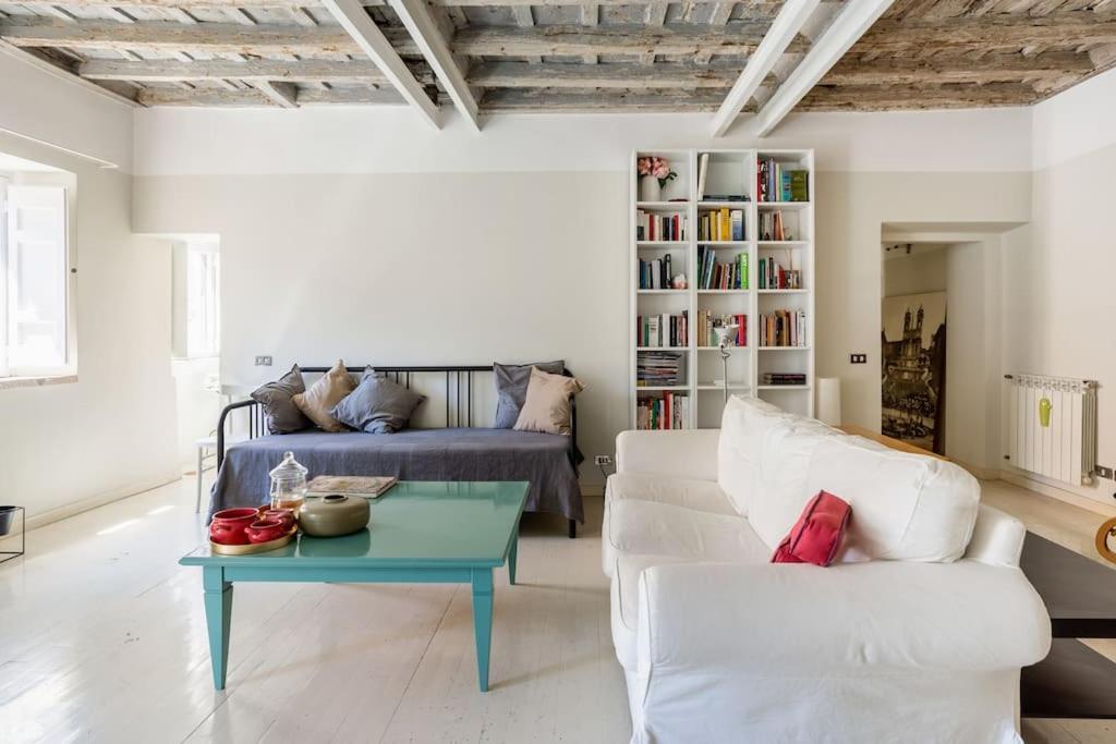 Best Authentic Apartment Monti 5 Mins From Colosseum Екстер'єр фото