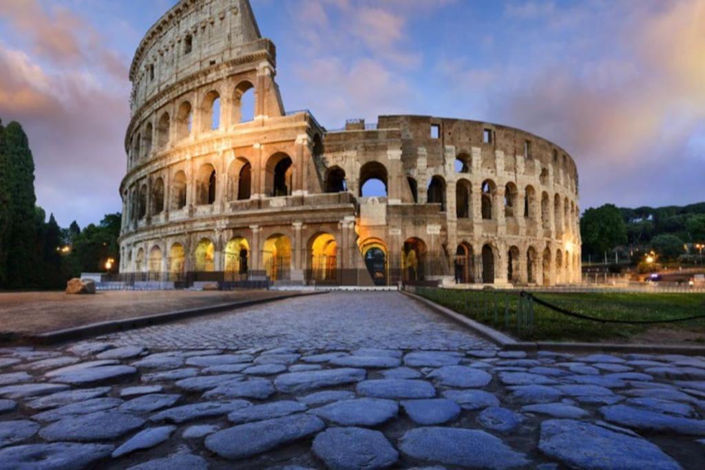 Best Authentic Apartment Monti 5 Mins From Colosseum Екстер'єр фото