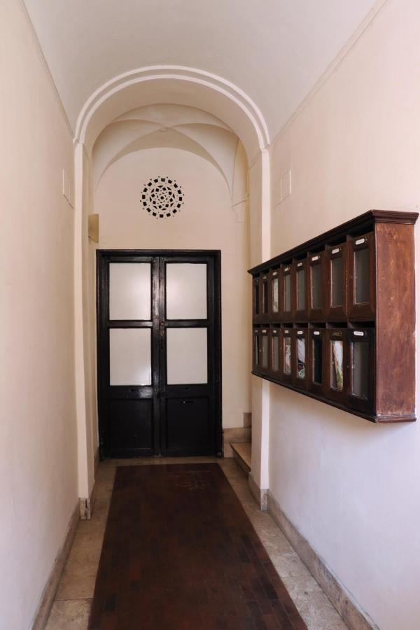 Best Authentic Apartment Monti 5 Mins From Colosseum Екстер'єр фото
