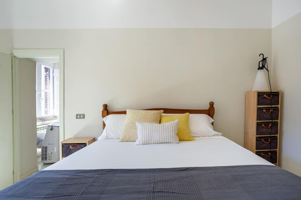 Best Authentic Apartment Monti 5 Mins From Colosseum Екстер'єр фото
