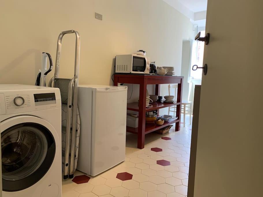 Best Authentic Apartment Monti 5 Mins From Colosseum Екстер'єр фото