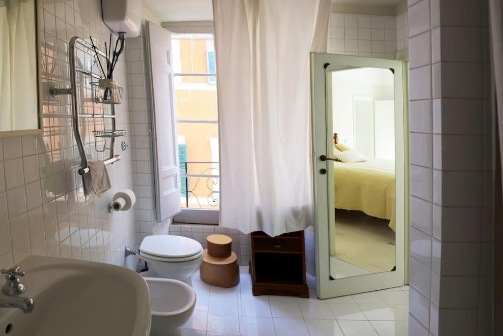 Best Authentic Apartment Monti 5 Mins From Colosseum Екстер'єр фото