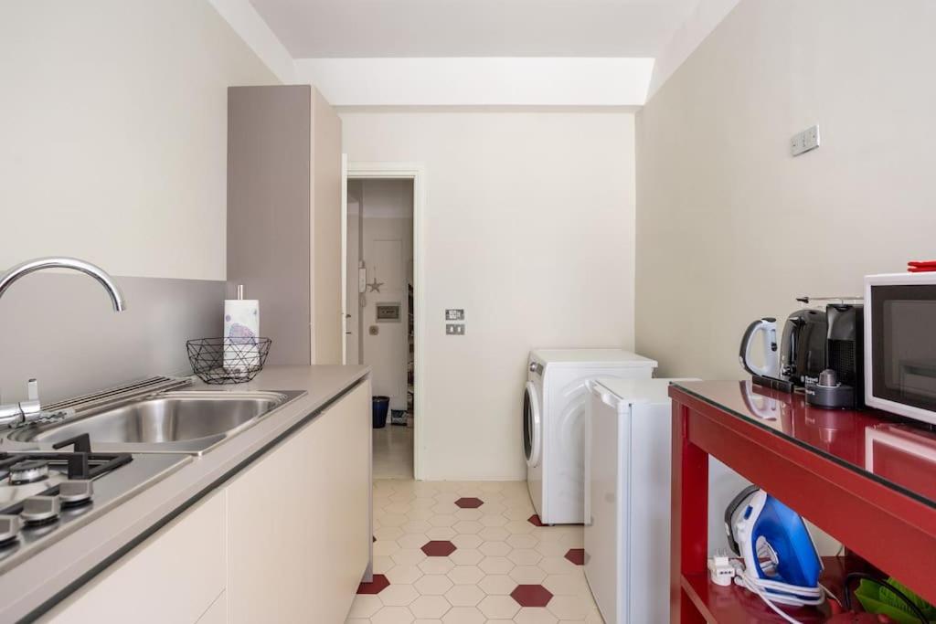 Best Authentic Apartment Monti 5 Mins From Colosseum Екстер'єр фото