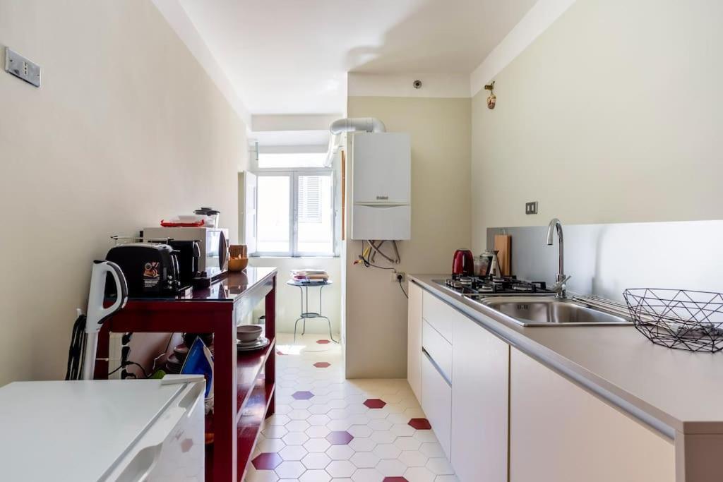 Best Authentic Apartment Monti 5 Mins From Colosseum Екстер'єр фото
